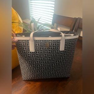 Tommy Hilfiger tote